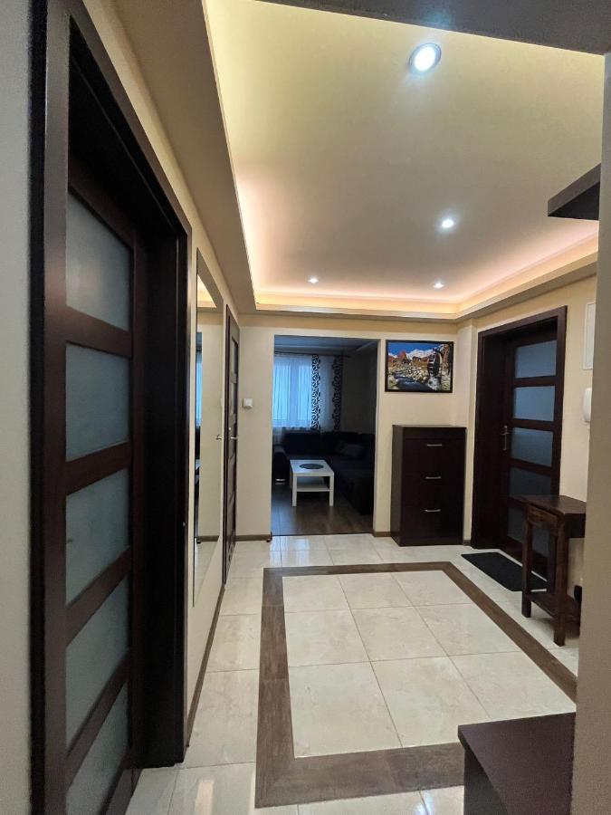 ראדום Luxury Apartaments Klimatyzacja 2 מראה חיצוני תמונה